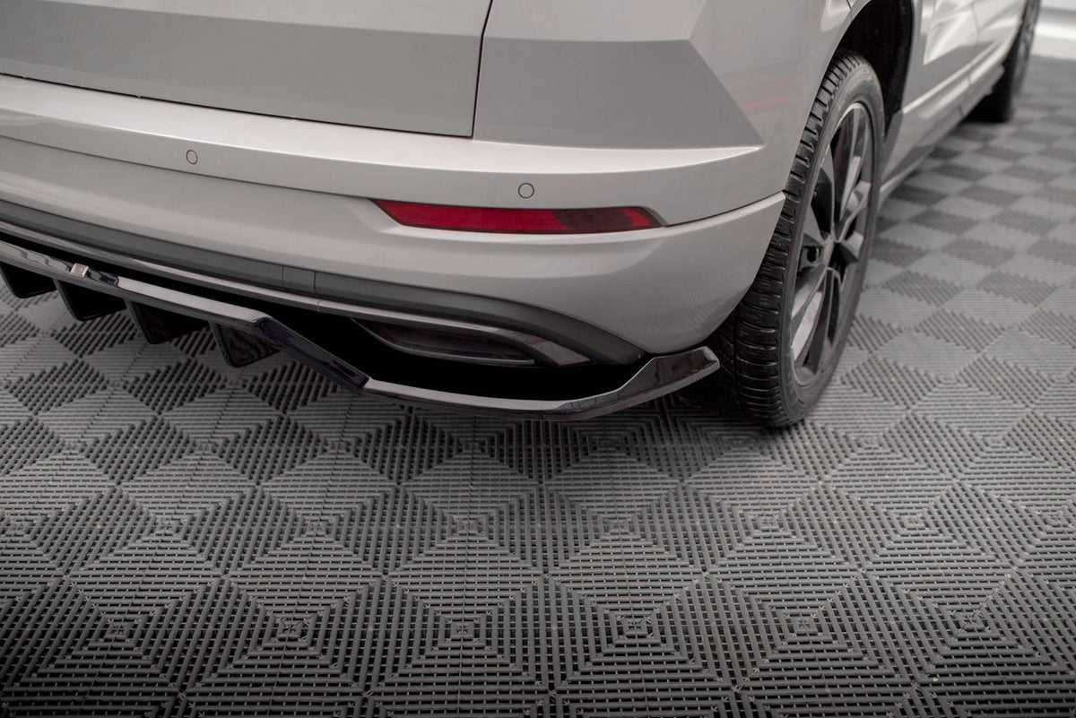 Street+ Mittlerer Diffusor RACE passend für Skoda Karoq Sportline Mk1 Facelift schwarz Hochglanz – Ansicht 3