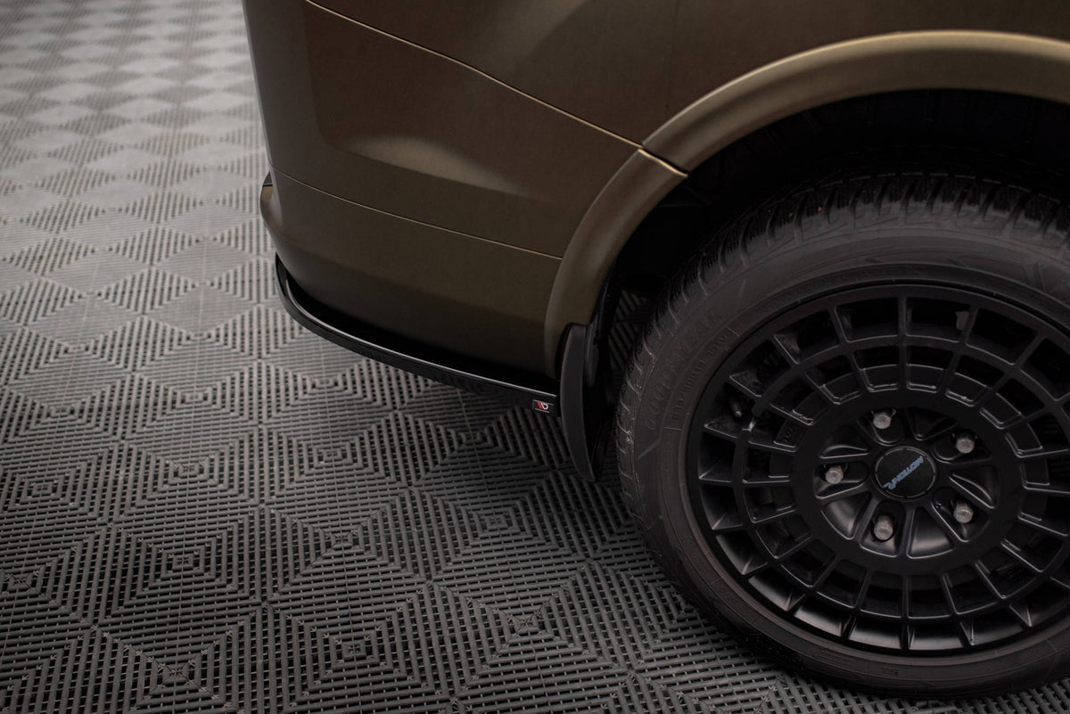 Heck Ansatz Flaps Diffusor passend für Ford Tourneo Custom Mk1 Facelift schwarz Hochglanz – Ansicht 3