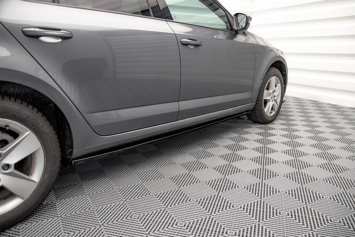 Street+ Seitenschweller Leisten passend für Skoda Octavia Mk3 Facelift schwarz Hochglanz – Ansicht 1