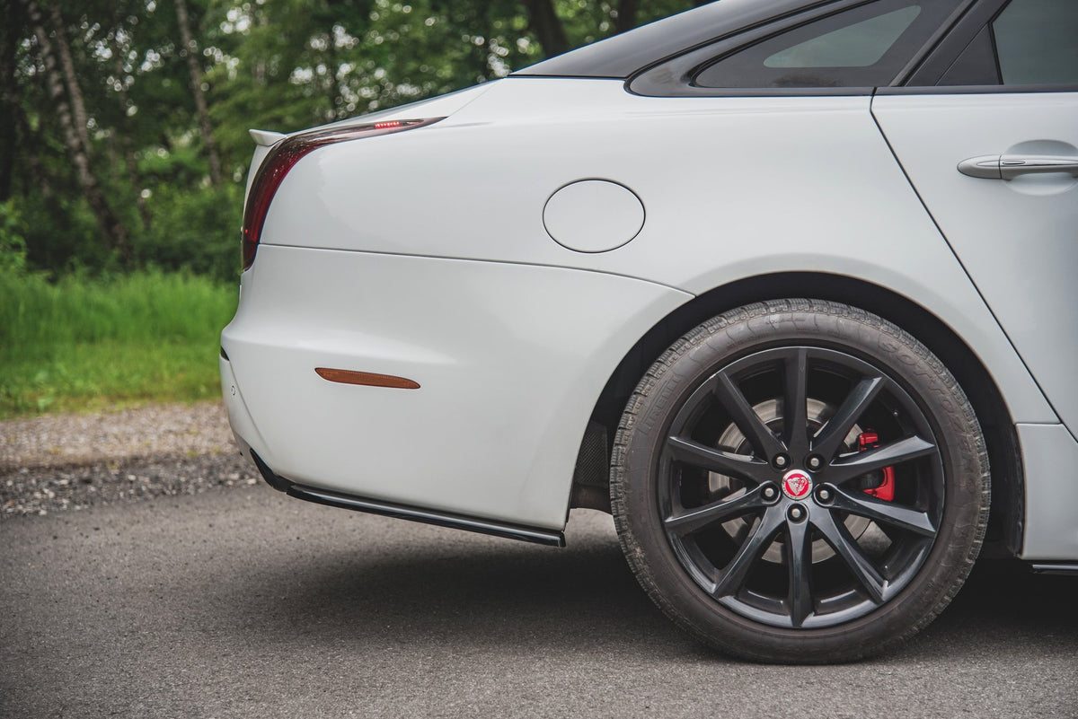 Heck Ansatz Flaps Diffusor passend für Jaguar XJ R-Sport X351 Facelift schwarz Hochglanz – Ansicht 1