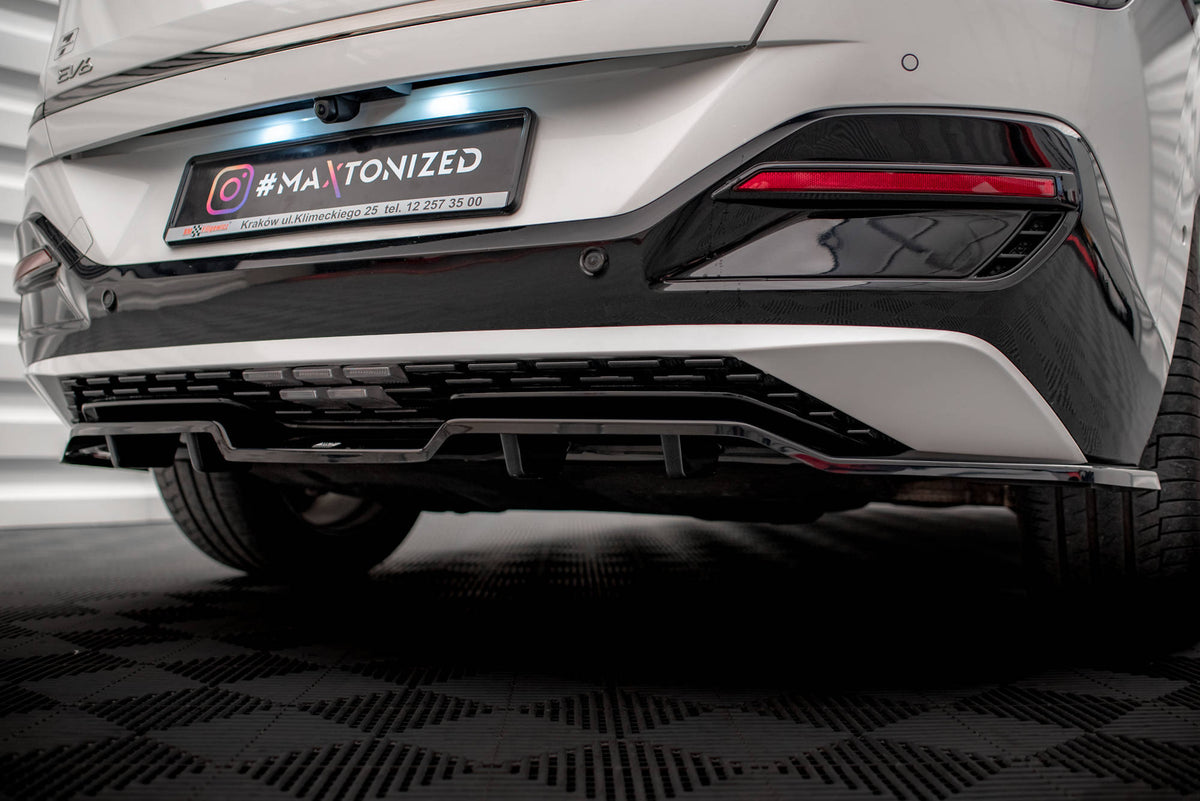 Street+ Mittlerer Diffusor RACE passend für Kia EV6 GT-Line Mk1 schwarz Hochglanz – Ansicht 4