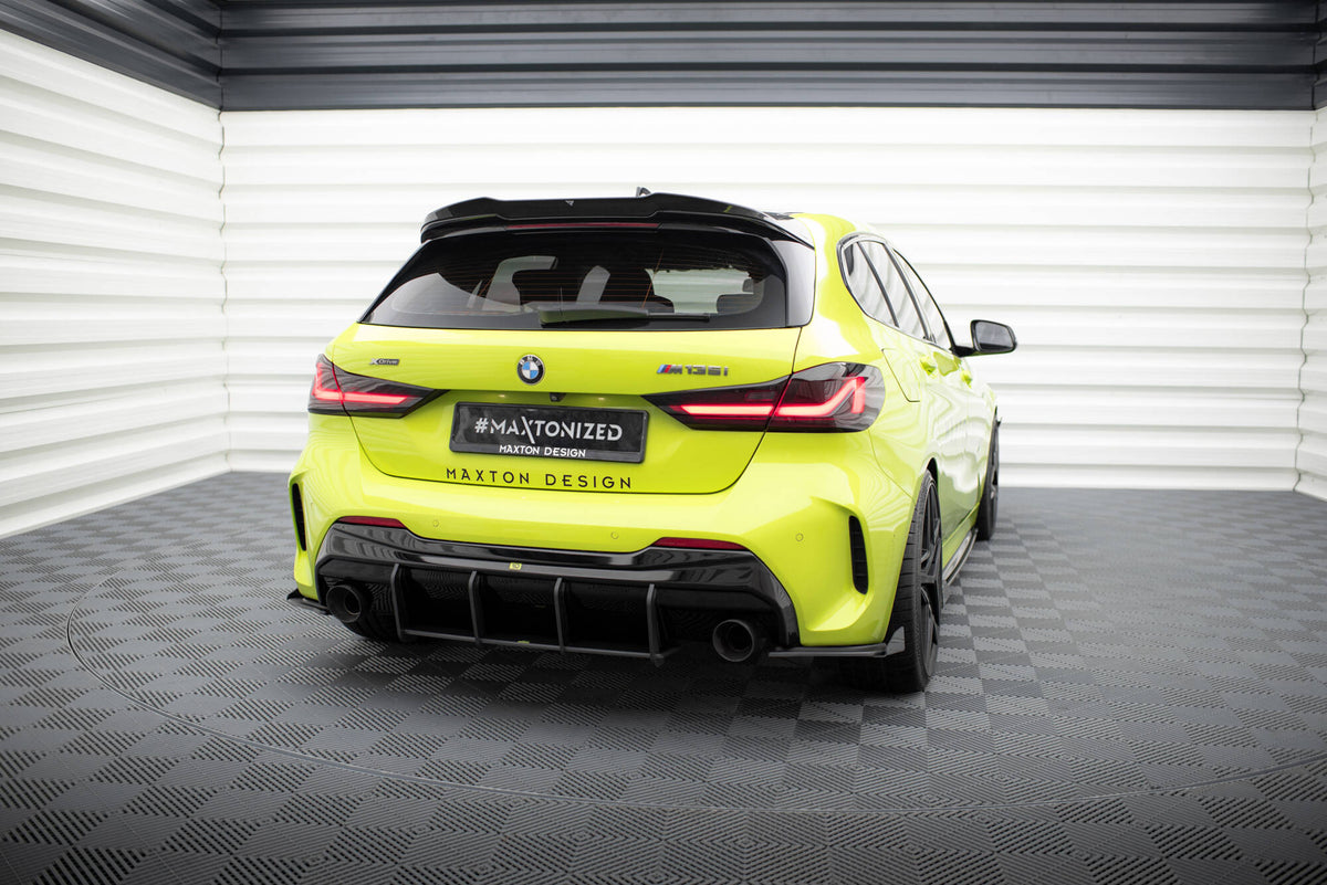 Street Pro Heck Ansatz Flaps Diffusor V.1 + Flaps passend für V.1 BMW 1er F40 M-Paket / M135i schwarz Hochglanz – Ansicht 1
