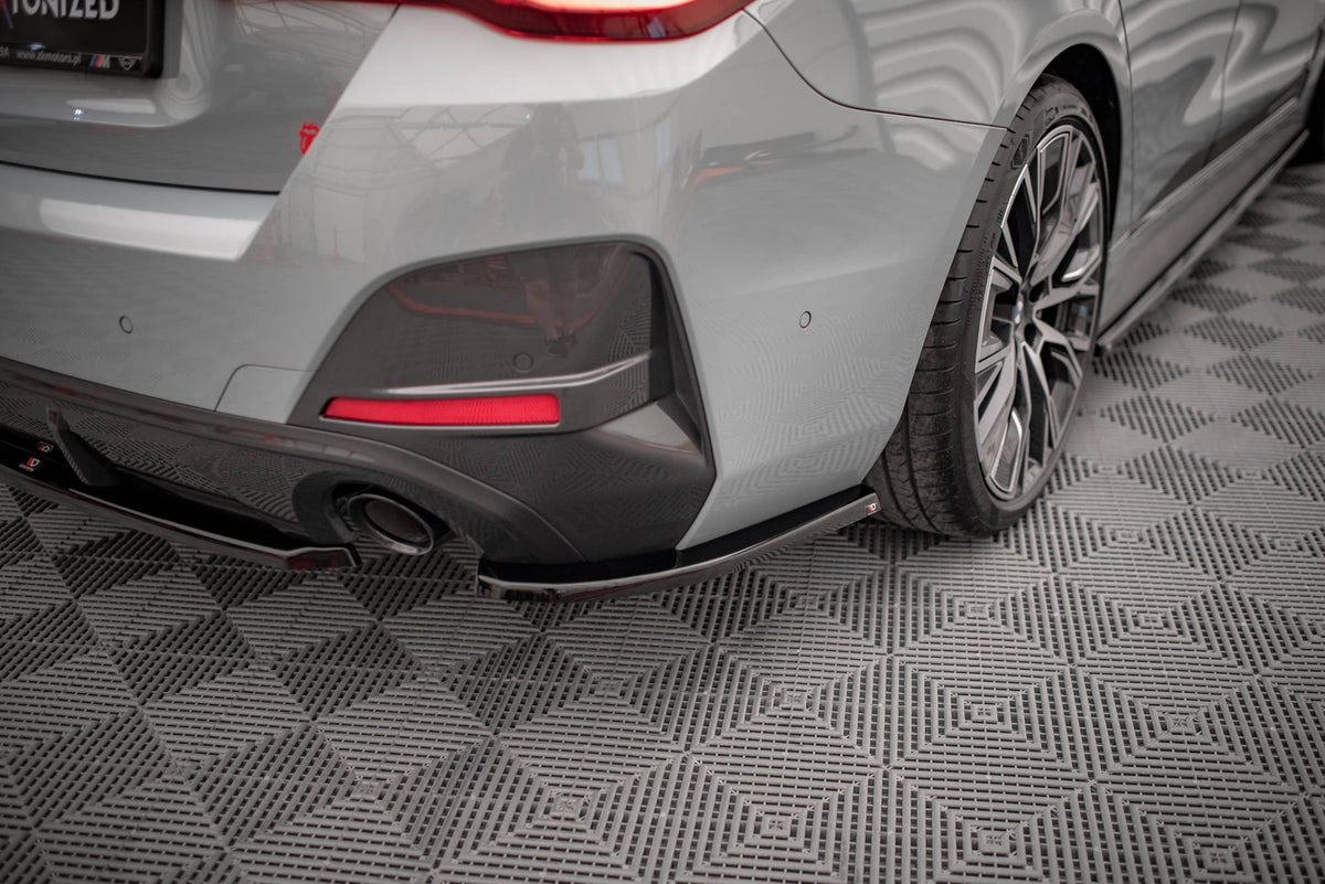Heck Ansatz Flaps Diffusor V.1 passend für BMW 4er Gran Coupe M-Paket G26 schwarz Hochglanz – Ansicht 3