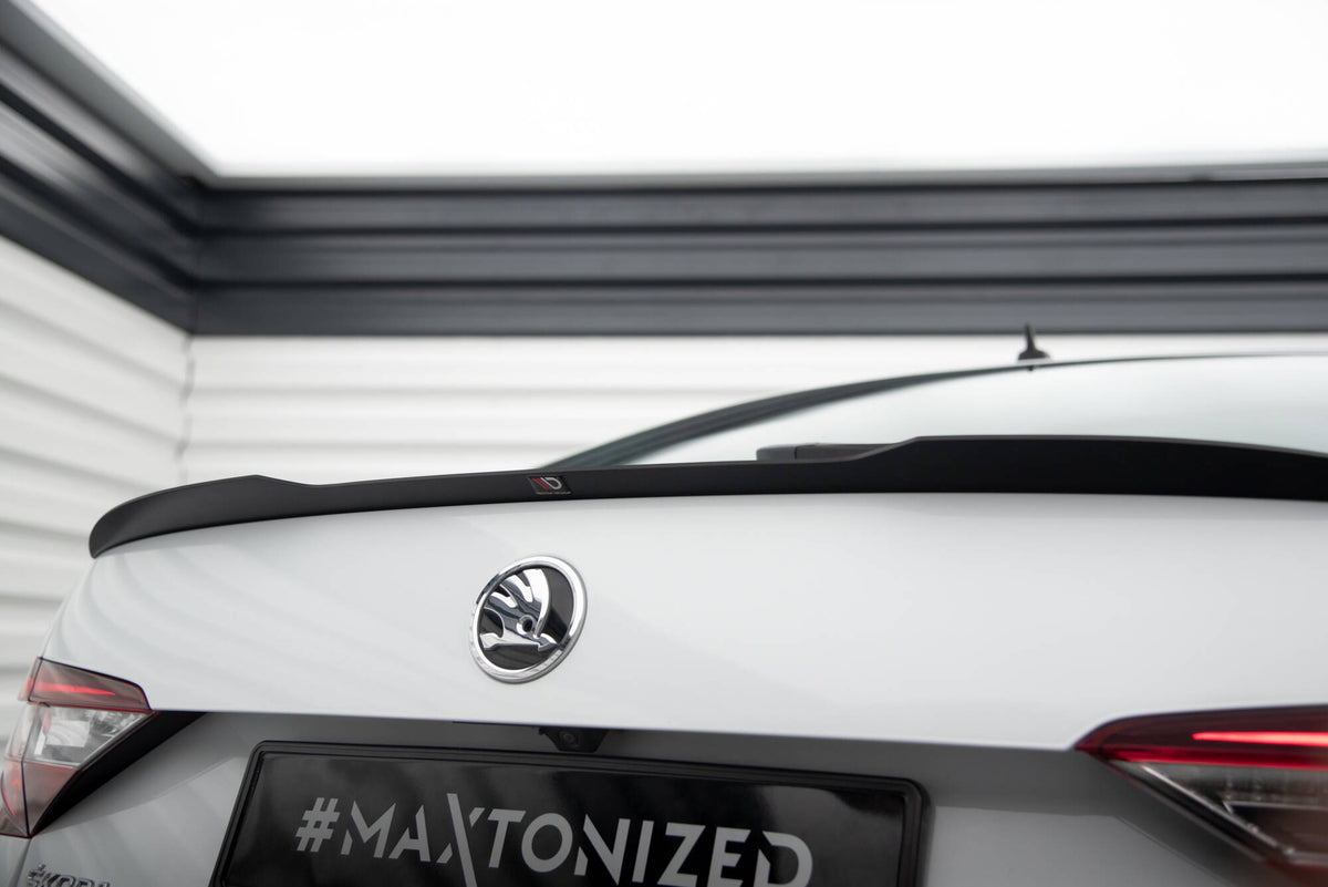 Heckspoiler Lippe V.2 Skoda Superb Liftback Mk3 / Mk3 Facelift schwarz Hochglanz – Ansicht 1