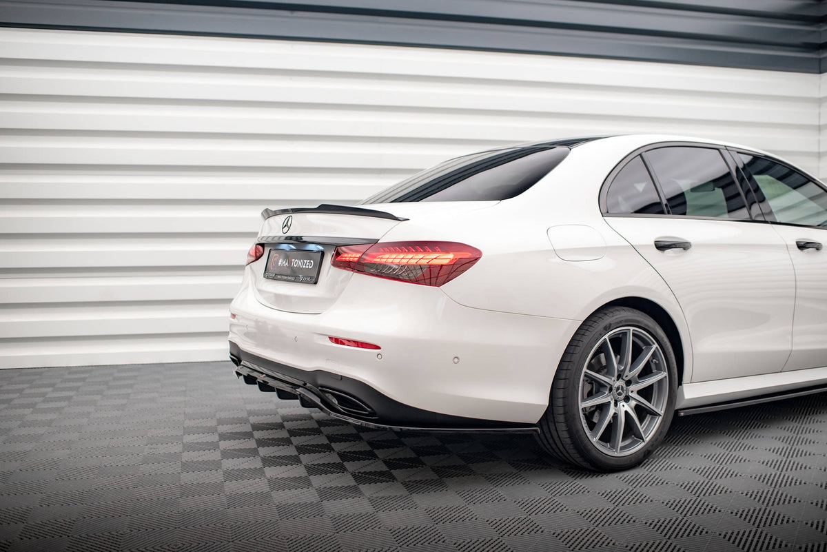 Street+ Mittlerer Diffusor RACE passend für Mercedes-Benz E AMG-Line Limousine W213 Facelift schwarz Hochglanz – Ansicht 5
