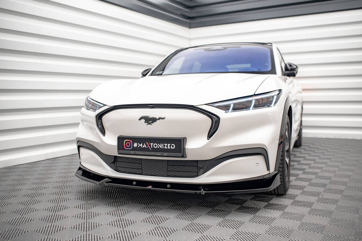 Street+ Spoilerlippe Front Ansatz V.1 passend für Ford Mustang Mach-E Mk1 schwarz Hochglanz – Ansicht 4