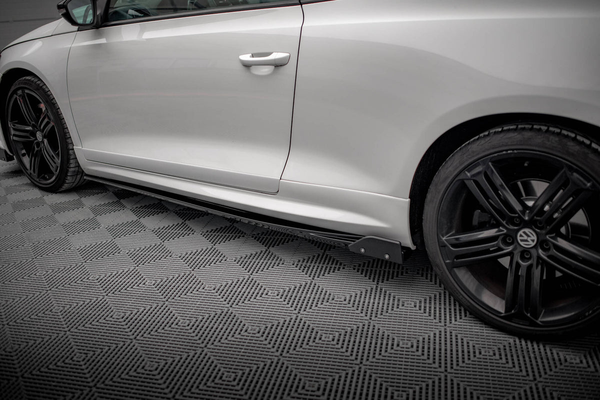 Street+ Seitenschweller Leisten V.2 passend für + Flaps passend für VW Scirocco R Mk3 / Mk3 Facelift – Ansicht 3