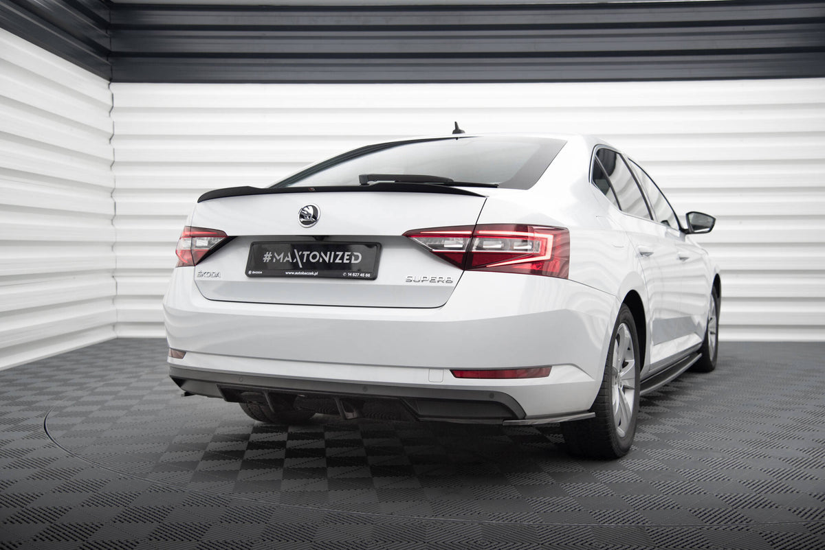 Heckspoiler Lippe V.2 Skoda Superb Liftback Mk3 / Mk3 Facelift schwarz Hochglanz – Ansicht 3