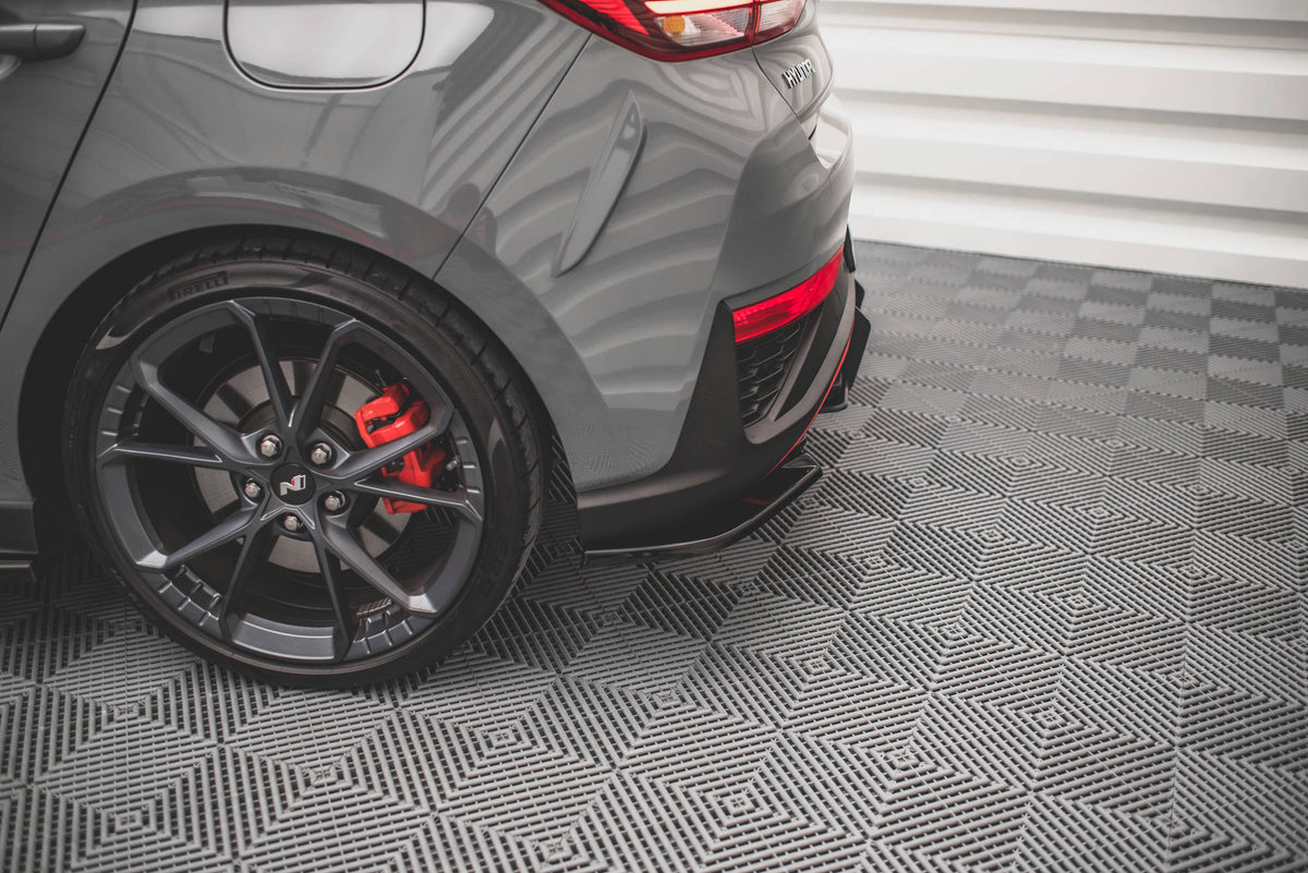 Heck Ansatz Flaps Diffusor V.2 passend für Hyundai I30 N Hatchback Mk3 Facelift schwarz Hochglanz – Ansicht 3