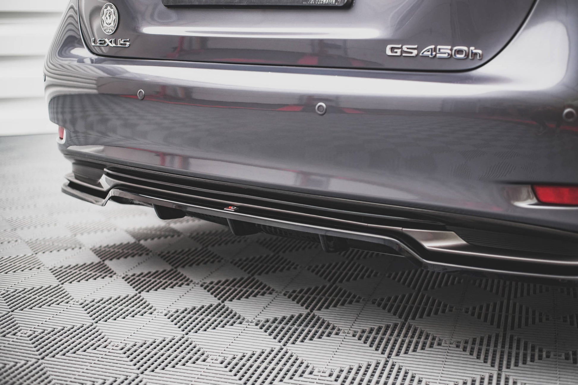 Street+ Mittlerer Diffusor RACE passend für Lexus GS F Sport Hybrid Mk4 (L10) schwarz Hochglanz – Ansicht 4