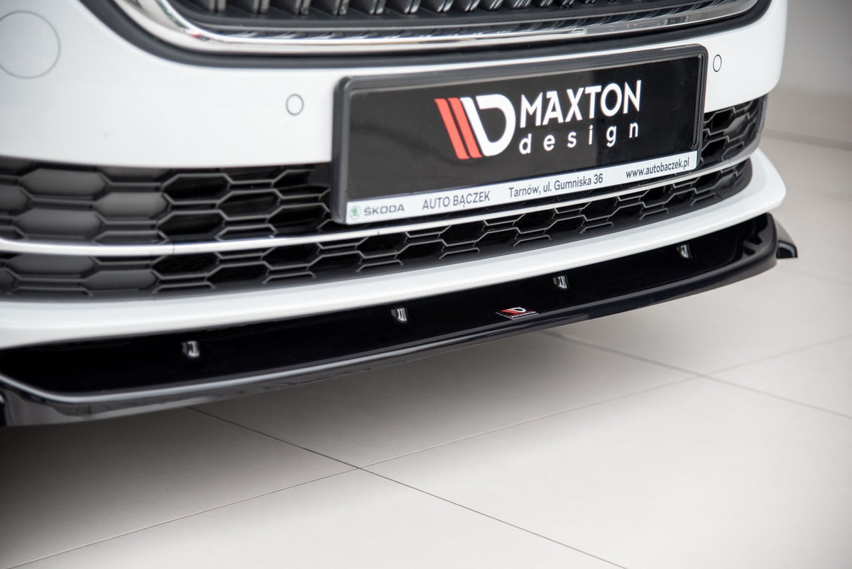 Street+ Spoilerlippe Front Ansatz V.1 passend für Skoda Octavia Mk4 schwarz Hochglanz – Ansicht 6