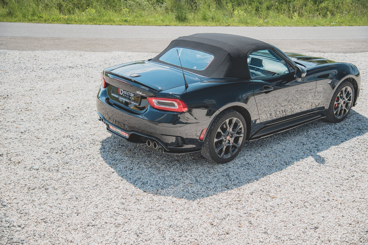 Heckansatz Abarth 124 Spider  schwarz Hochglanz – Ansicht 3