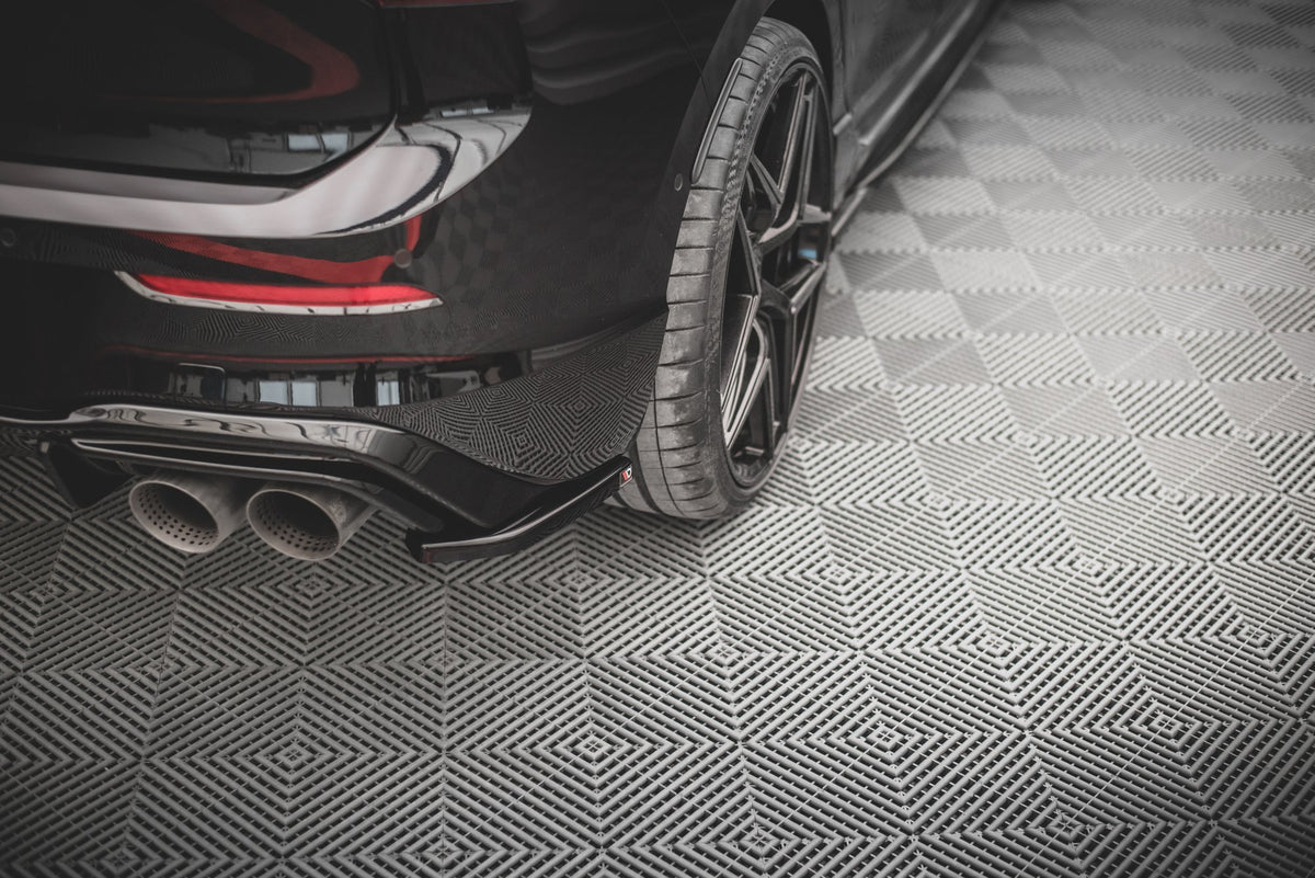 Heck Ansatz Flaps Diffusor V.4 passend für VW Golf R Hatchback Mk8 Facelift schwarz Hochglanz – Ansicht 1