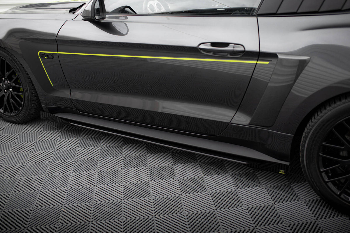 Street Pro Street+ Seitenschweller Leisten + Flaps passend für Ford Mustang GT Mk6  schwarz Hochglanz – Ansicht 4