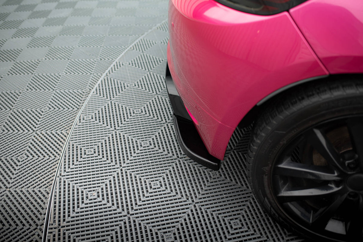 Heck Ansatz Flaps Diffusor V.2 passend für VW Scirocco Mk3  schwarz Hochglanz – Ansicht 1