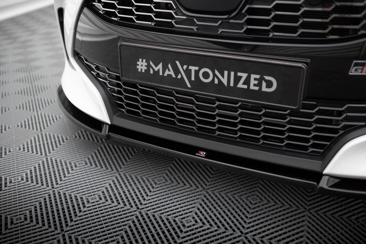 Street+ Spoilerlippe Front Ansatz V.3 passend für Toyota Yaris Mk4 schwarz Hochglanz – Ansicht 4