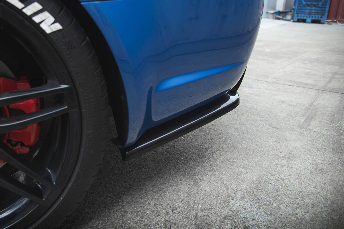 Heck Ansatz Flaps Diffusor V.2 passend für Audi RS4 Limousine B7 schwarz Hochglanz – Ansicht 1