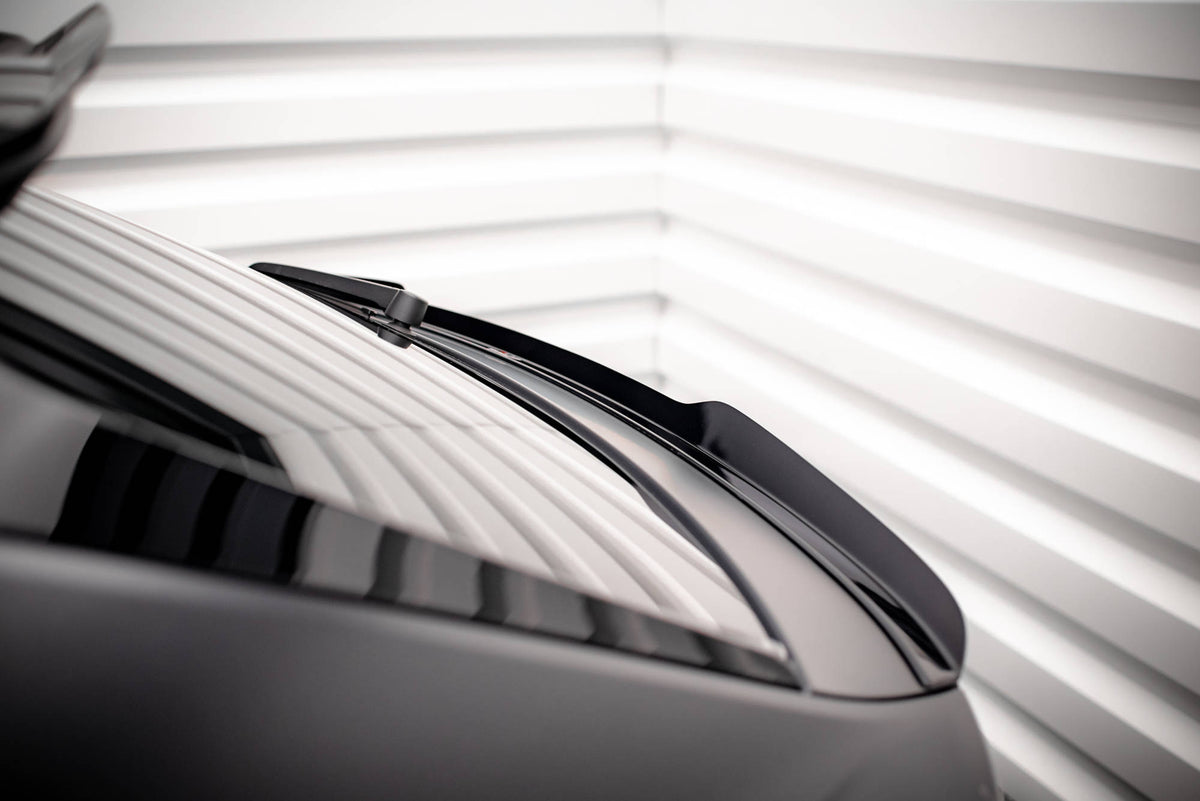 Niedriger Heckspoiler Lippe V.2 Audi RSQ8 Mk1 Facelift schwarz Hochglanz – Ansicht 4