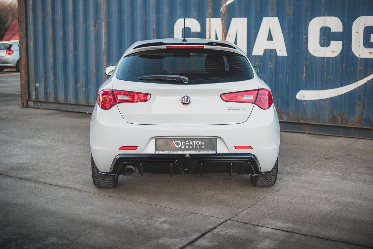 Heck Ansatz Flaps Diffusor V.3 passend für Alfa Romeo Giulietta Facelift schwarz Hochglanz – Ansicht 1