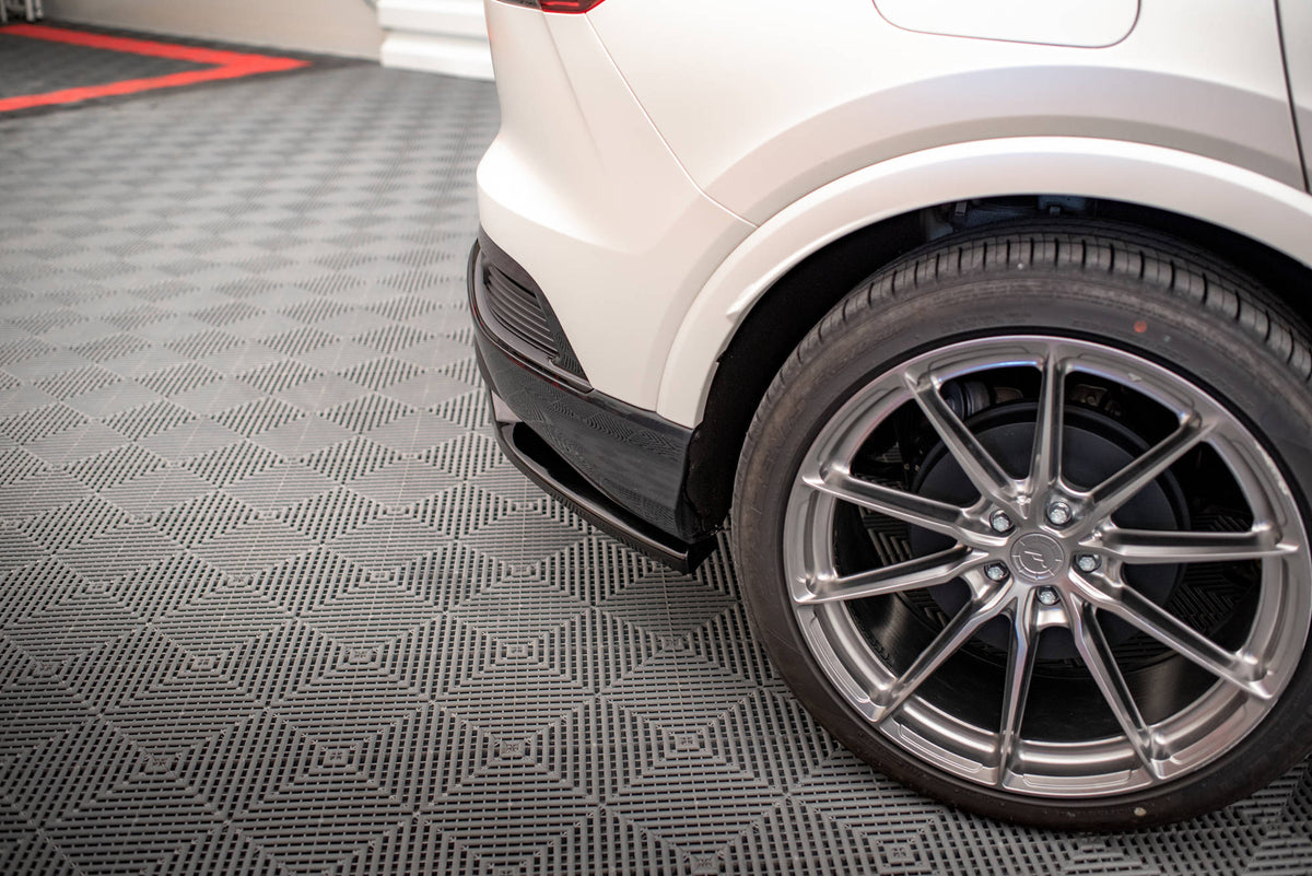 Street+ Mittlerer Diffusor RACE passend für Audi Q4 e-tron Sportback S-line Mk1 schwarz Hochglanz – Ansicht 3