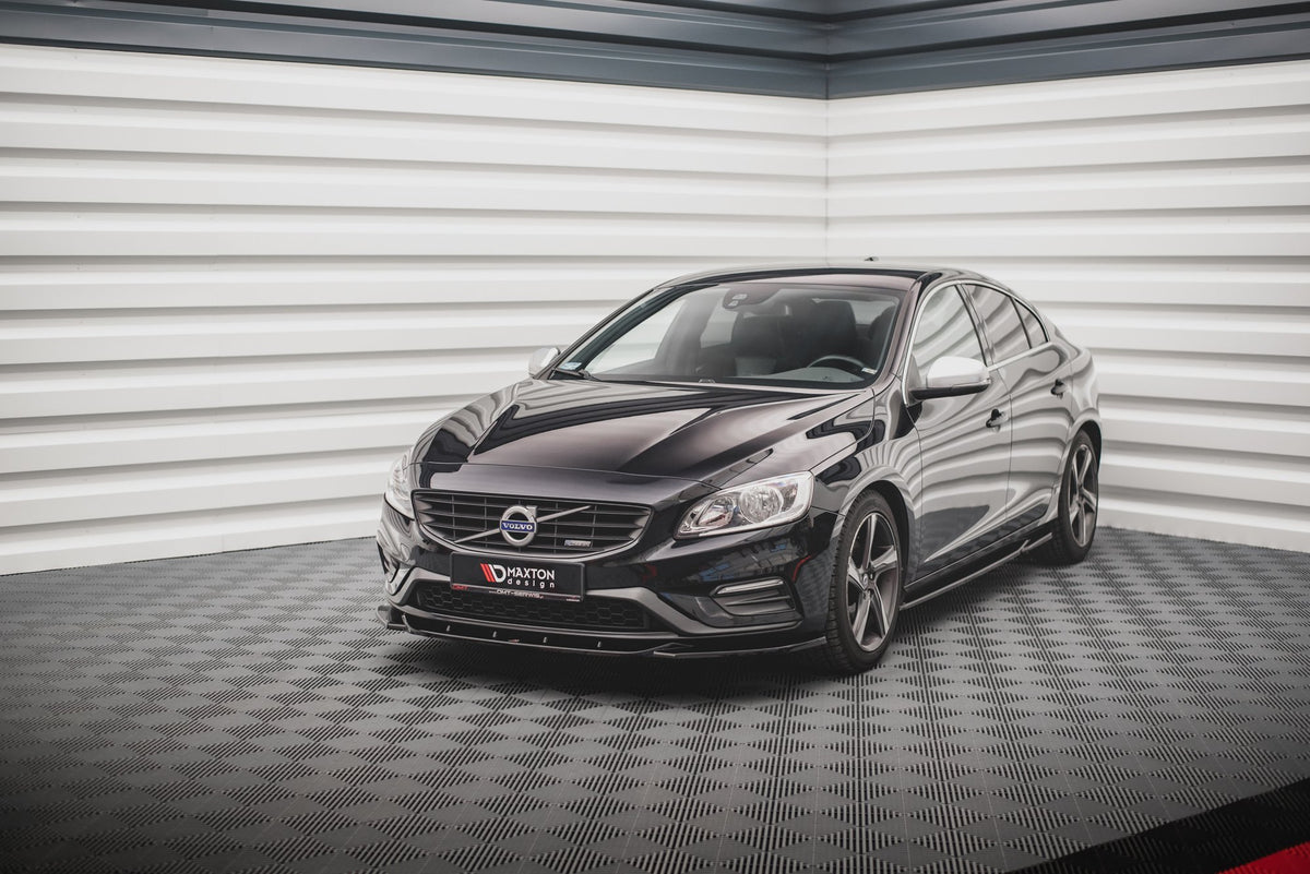 Street+ Spoilerlippe Front Ansatz V.2 passend für Volvo S60 R-Design Mk2 Facelift schwarz Hochglanz – Ansicht 3
