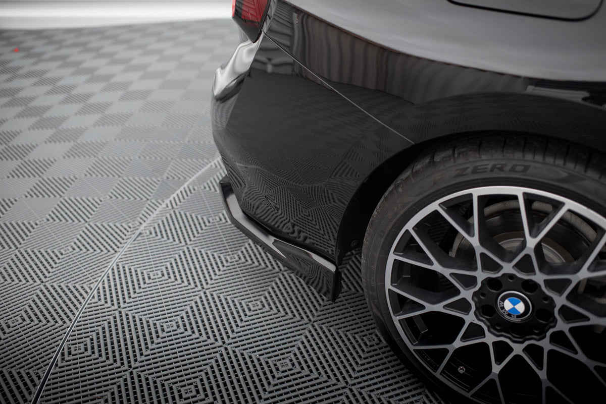 Heck Ansatz Flaps Diffusor V.2 passend für BMW 2 Coupe G42 schwarz Hochglanz – Ansicht 1