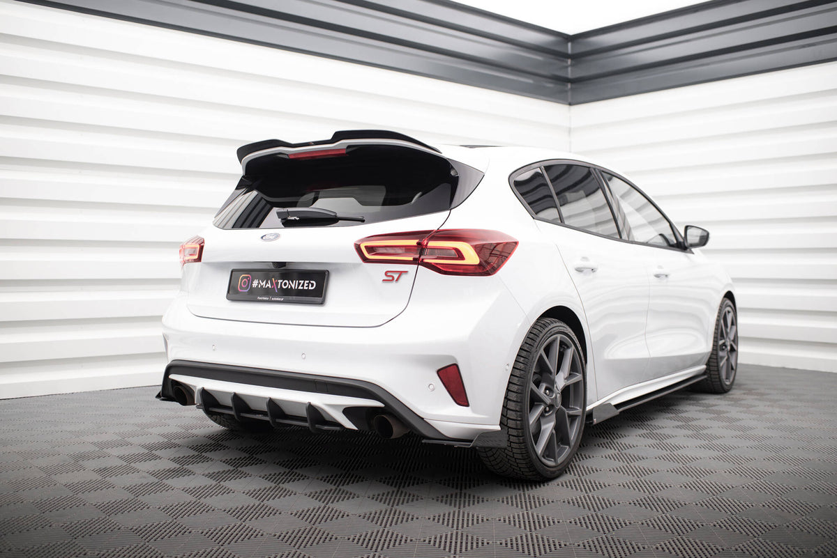 Heckspoiler Lippe V.2 Ford Focus Hatchback ST Mk4 schwarz Hochglanz – Ansicht 3
