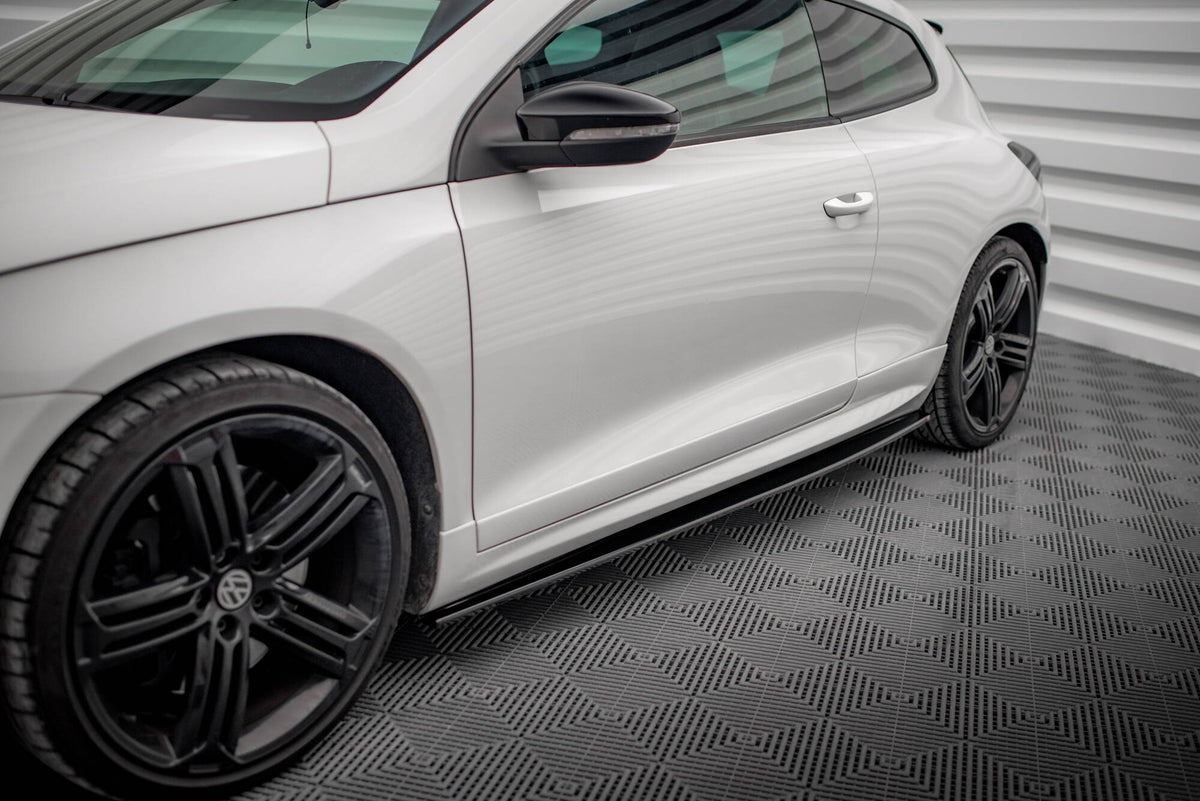 Street+ Seitenschweller Leisten passend für VW Scirocco R Mk3 / Mk3 Facelift schwarz Hochglanz – Ansicht 1