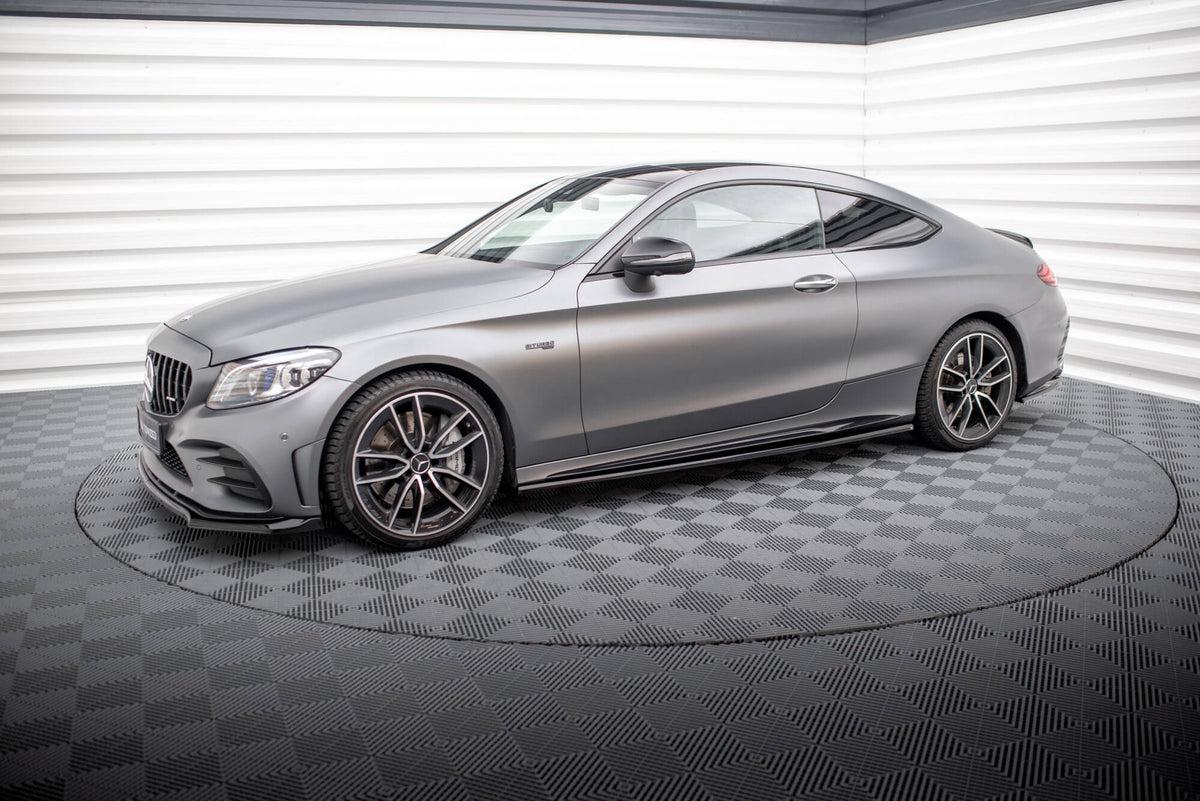Street+ Seitenschweller Leisten passend für Mercedes-AMG C43 Coupe / Cabrio C205 Facelift / A205 Facelift schwarz Hochglanz – Ansicht 1