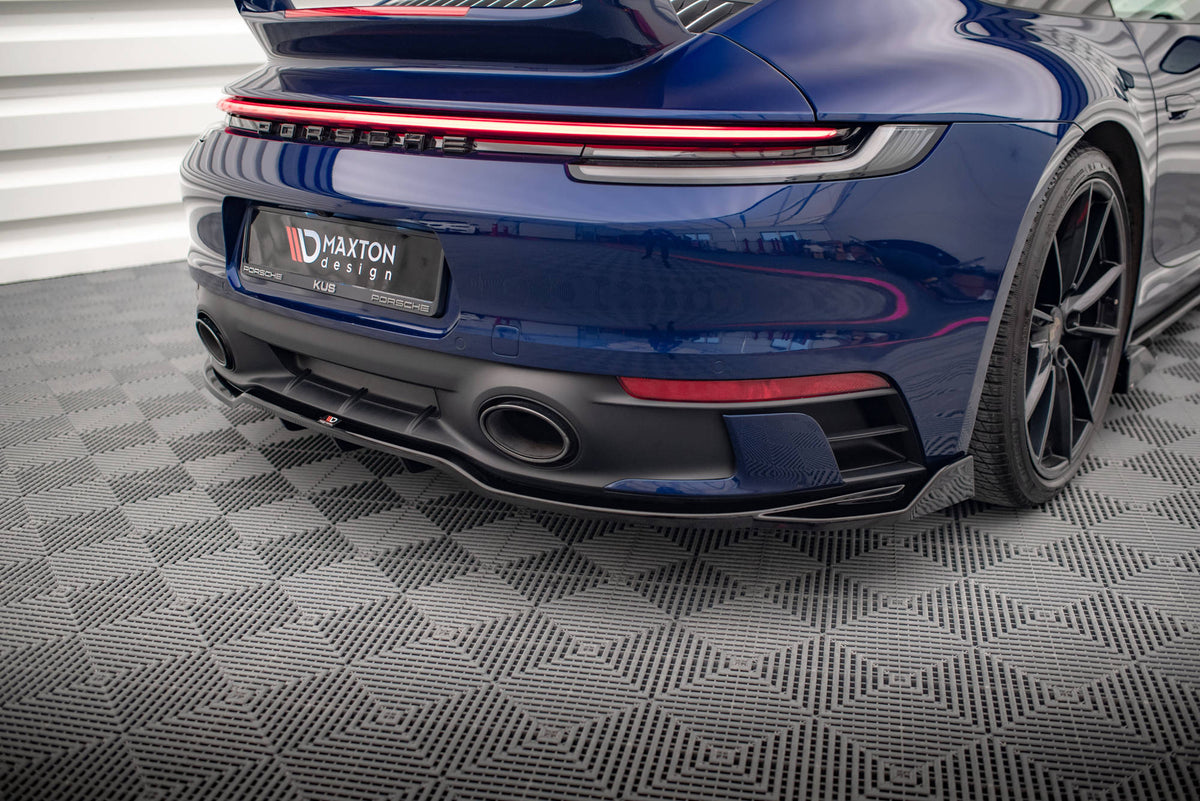 Street+ Mittlerer Diffusor RACE V.2 passend für Porsche 911 Carrera Aero / Carrera GTS 992 schwarz Hochglanz – Ansicht 4
