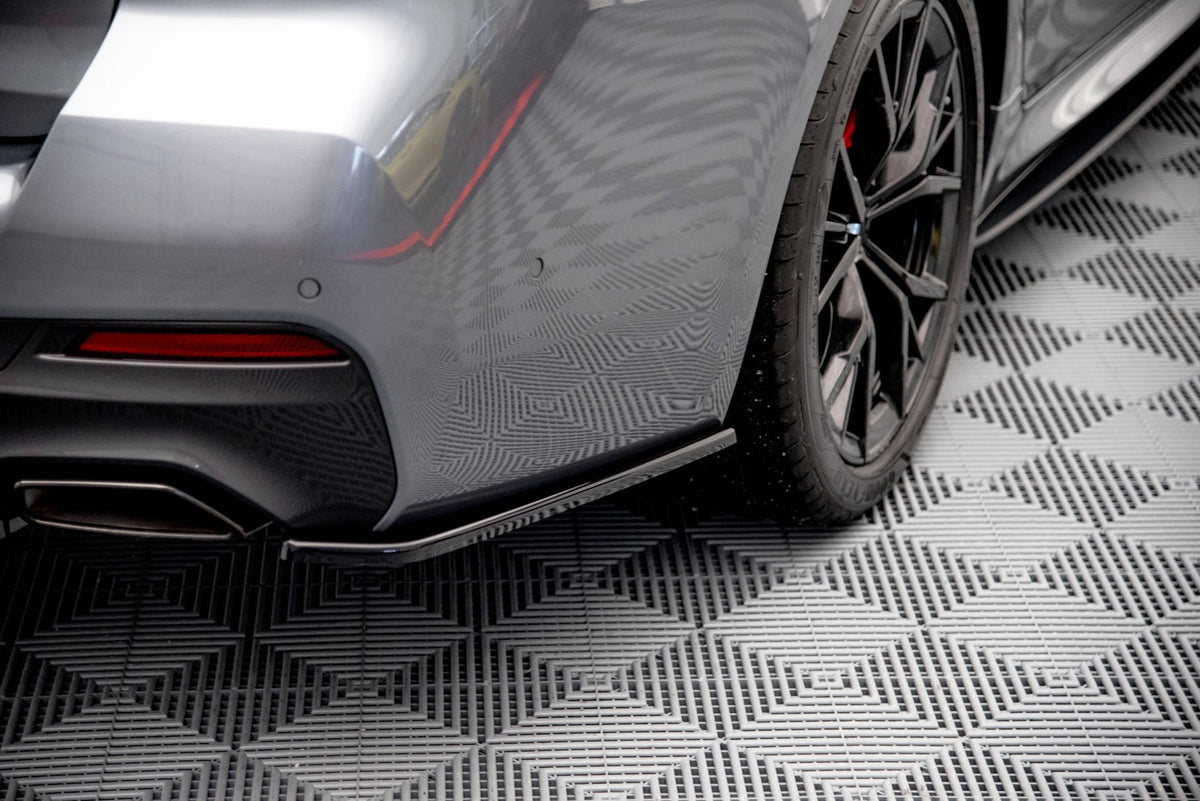 Heck Ansatz Flaps Diffusor passend für BMW 5er G30 Facelift M-Paket schwarz Hochglanz – Ansicht 3