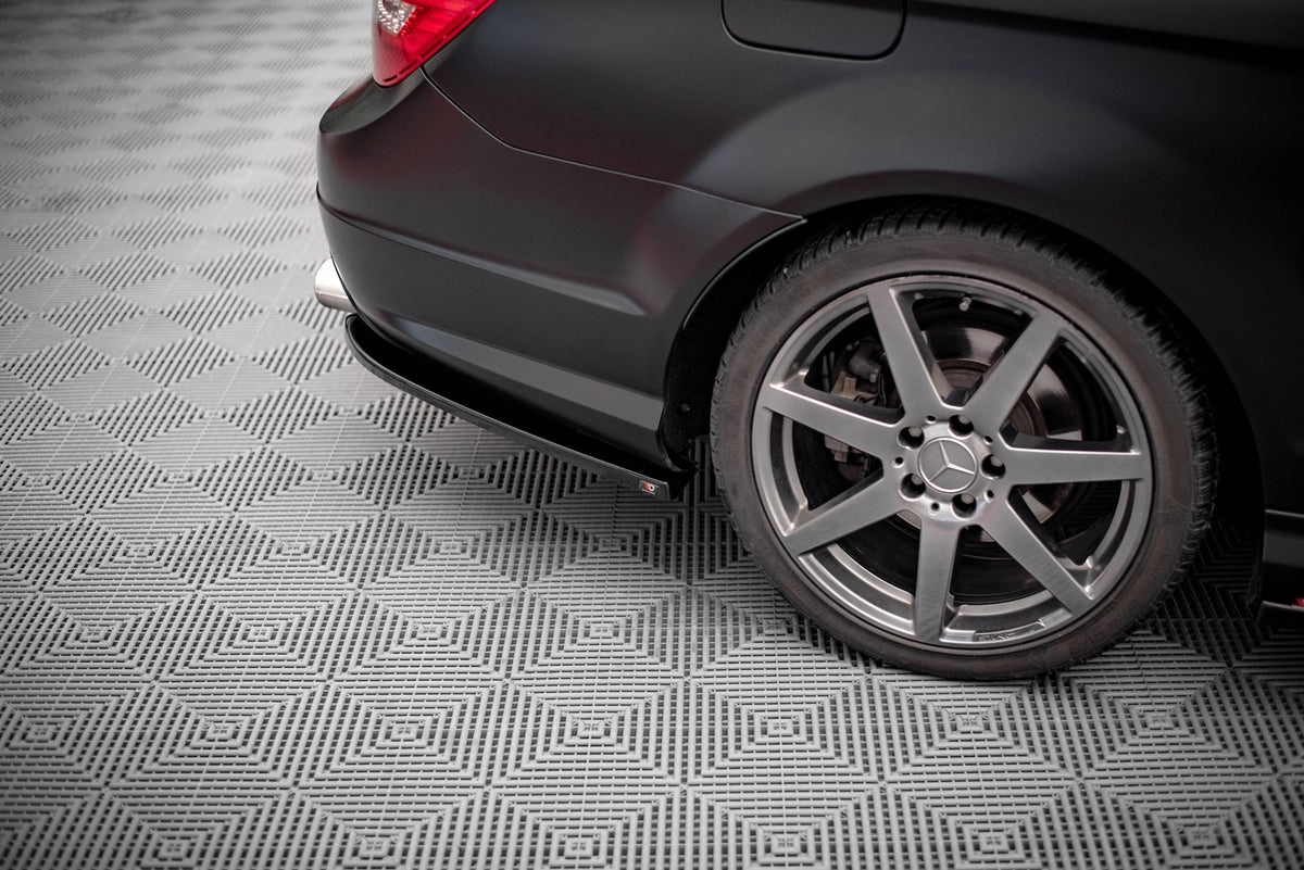 Heck Ansatz Flaps Diffusor passend für Mercedes-Benz C Coupe / Limousine / Kombi  AMG-Line C204 / W204 Facelift / S204 Facelift schwarz Hochglanz – Ansicht 3