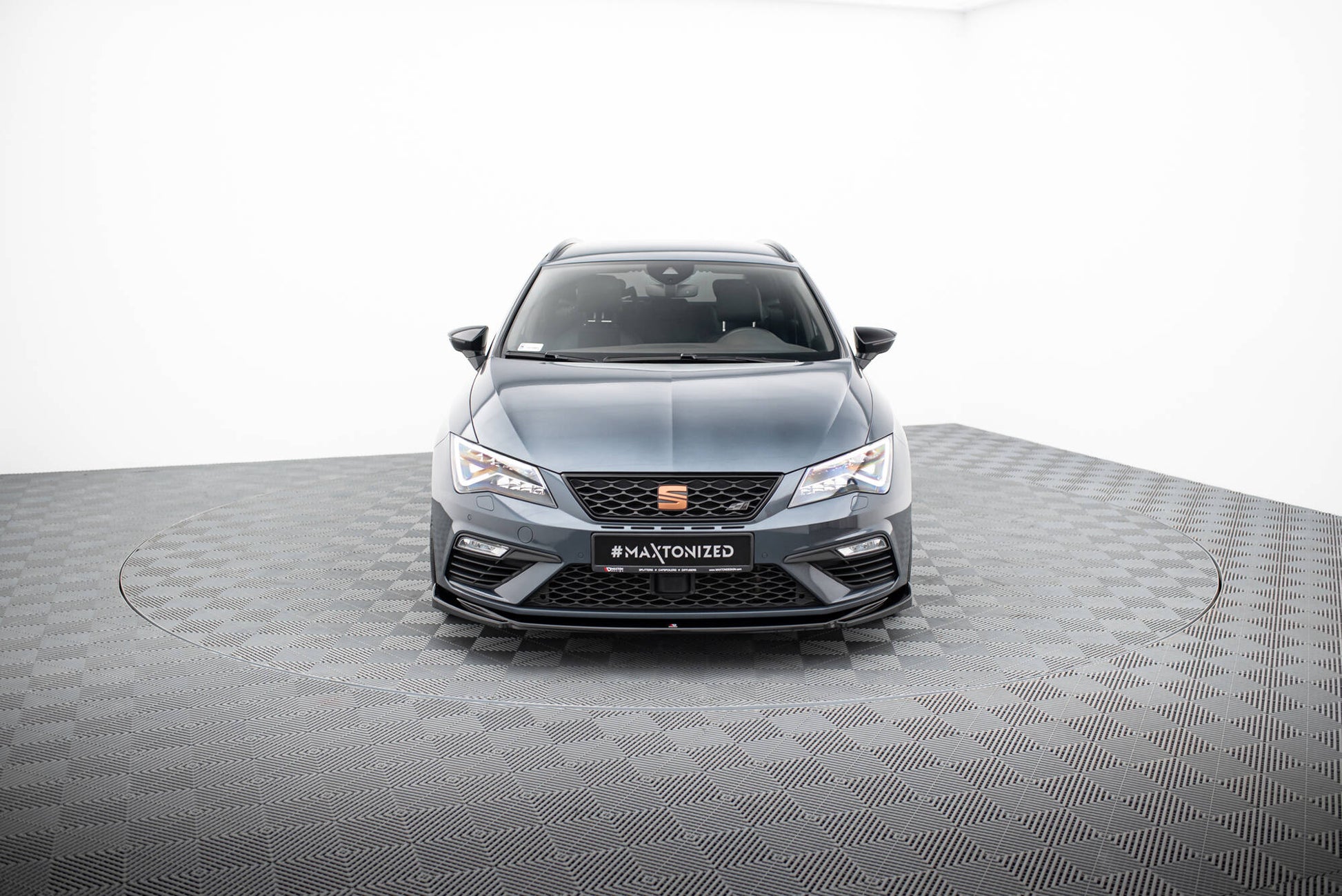 Street+ Spoilerlippe Front Ansatz V.5 passend für Seat Leon Cupra / FR Mk3 FL schwarz Hochglanz – Ansicht 1