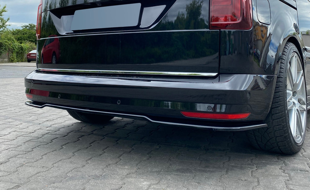 Heckansatz VW Caddy Mk. 4 schwarz Hochglanz – Ansicht 1