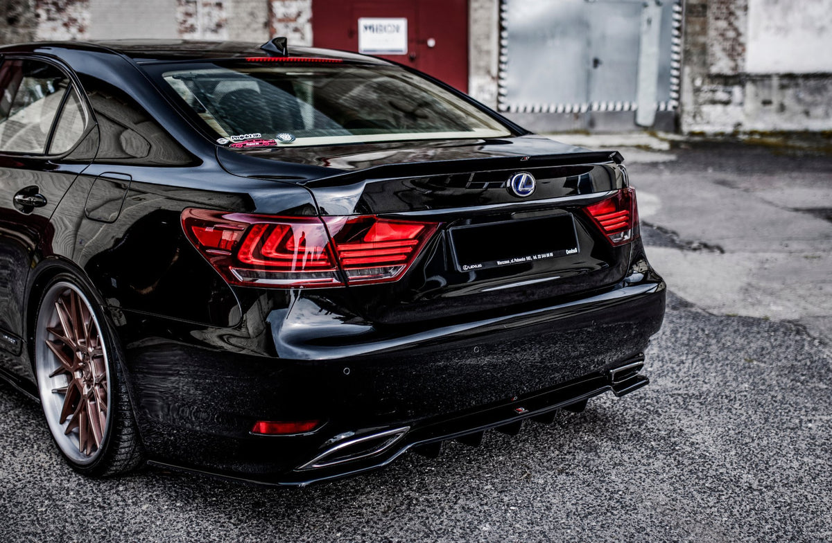 Heckspoiler Lippe Lexus LS Mk4 Facelift schwarz Hochglanz – Ansicht 3
