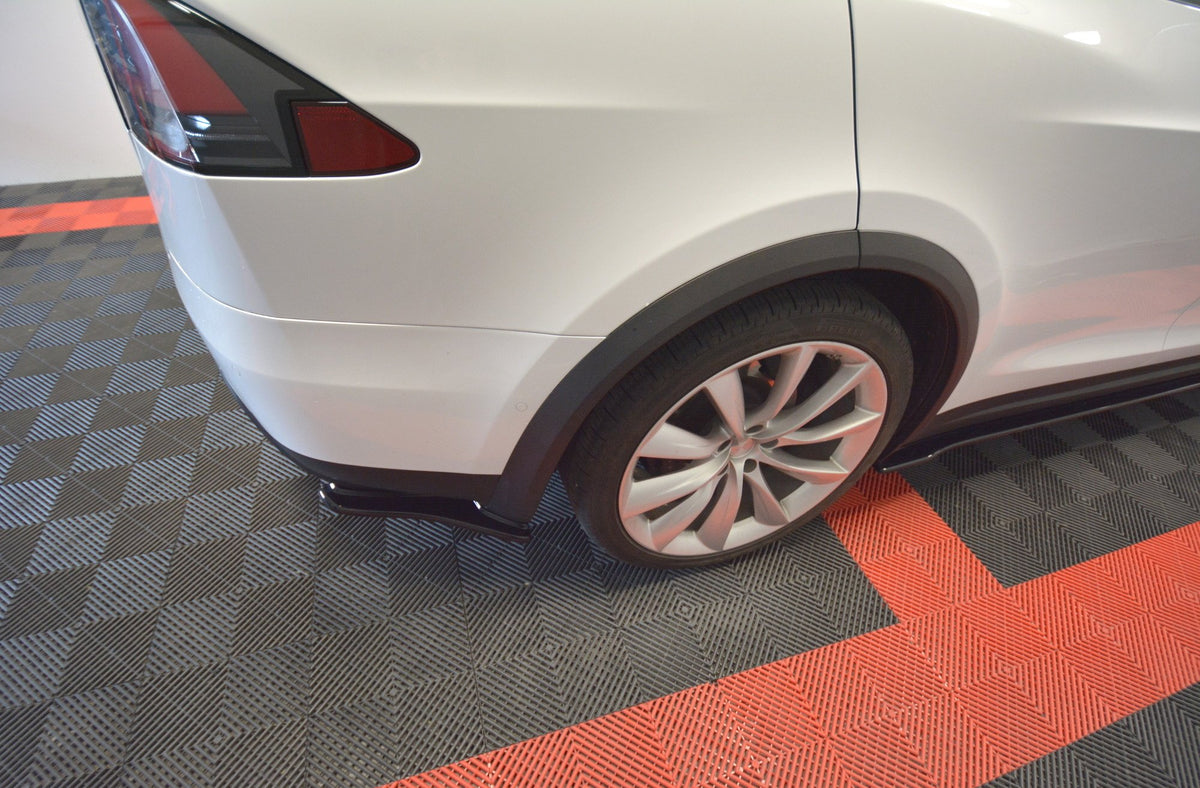 Heck Ansatz Flaps Diffusor V.1 passend für TESLA MODEL X  schwarz Hochglanz – Ansicht 4