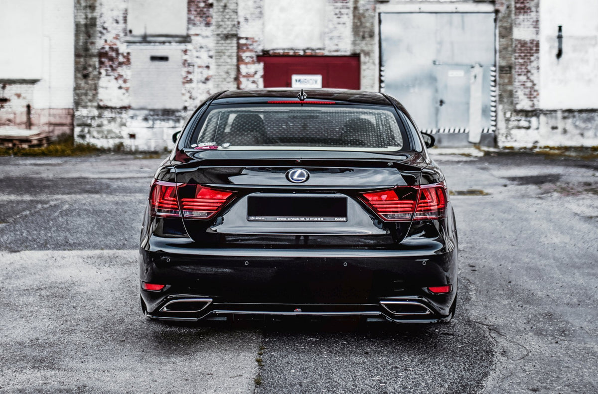 Street+ Mittlerer Diffusor RACE passend für Lexus LS Mk4 Facelift schwarz Hochglanz – Ansicht 6
