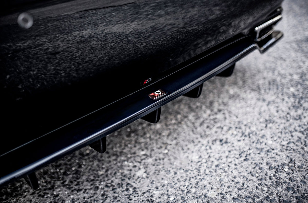 Street+ Mittlerer Diffusor RACE passend für Lexus LS Mk4 Facelift schwarz Hochglanz – Ansicht 3