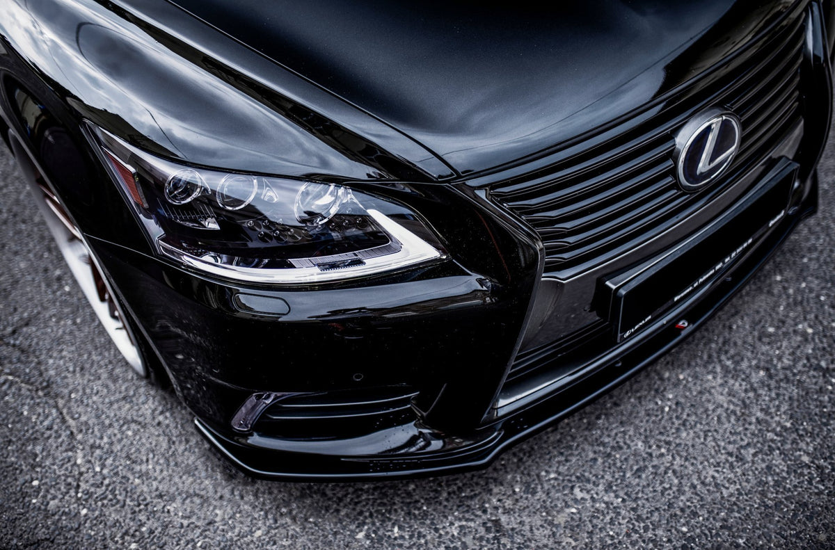 Street+ Spoilerlippe Front Ansatz passend für Lexus LS Mk4 Facelift schwarz Hochglanz – Ansicht 1