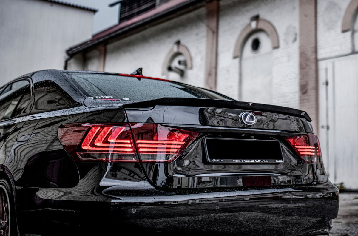 Heckspoiler Lippe Lexus LS Mk4 Facelift schwarz Hochglanz – Ansicht 5