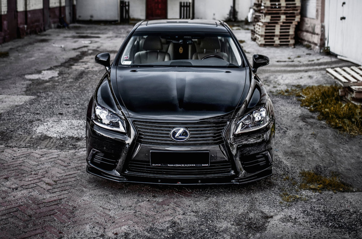 Street+ Spoilerlippe Front Ansatz passend für Lexus LS Mk4 Facelift schwarz Hochglanz – Ansicht 4