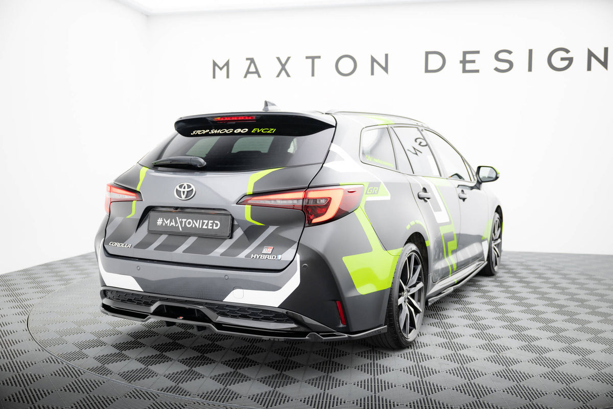 Street+ Mittlerer Diffusor RACE passend für Toyota Corolla GR Sport Touring Sports XII schwarz Hochglanz – Ansicht 1