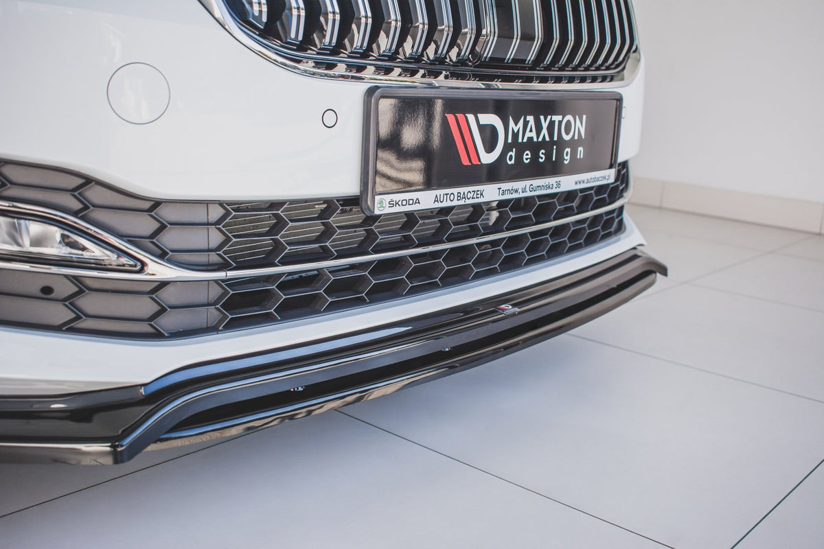 Street+ Spoilerlippe Front Ansatz V.3 passend für Skoda Superb Liftback / Combi Mk3 Facelift schwarz Hochglanz – Ansicht 3