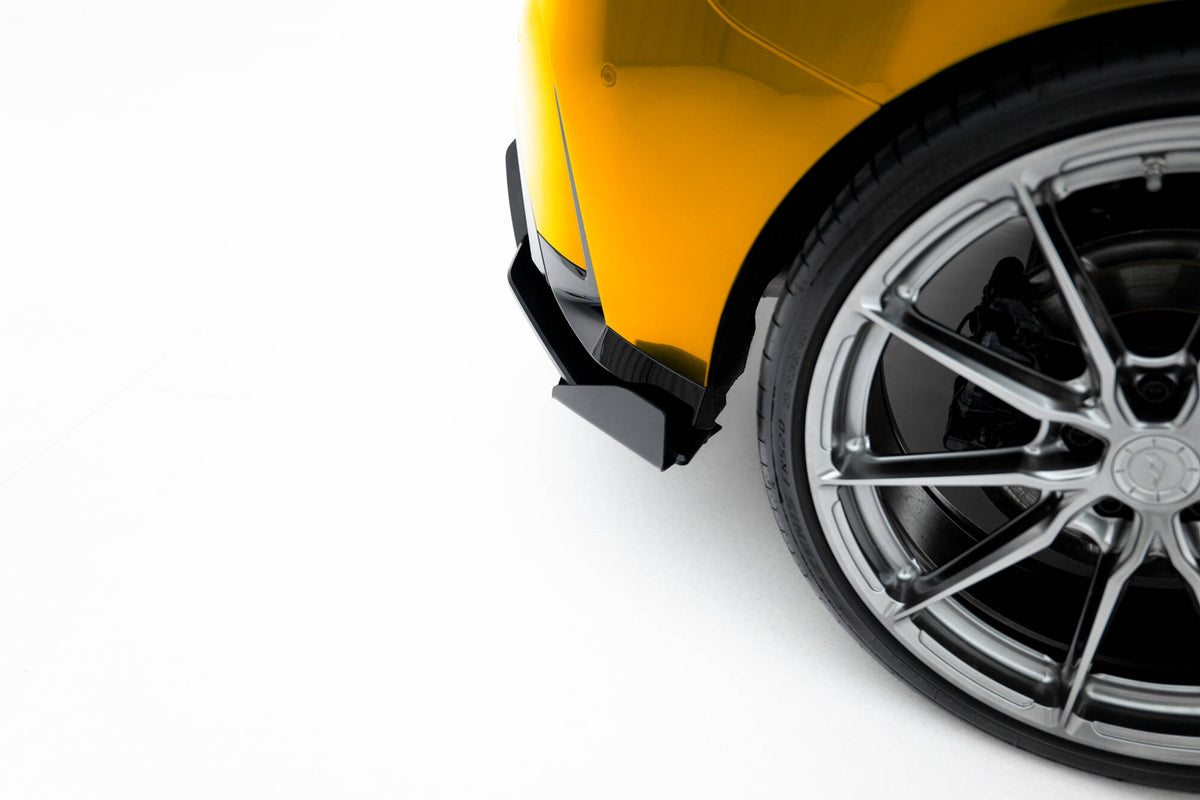 Hintere Seiten Flaps passend für BMW 1er M-Paket F70 schwarz Hochglanz – Ansicht 3