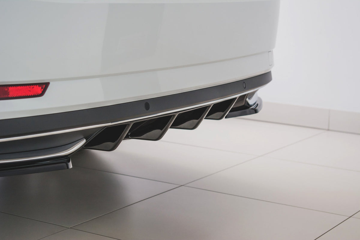 Diffusor Heck Ansatz passend für Skoda Superb Liftback / Combi Mk3 FL schwarz Hochglanz – Ansicht 3