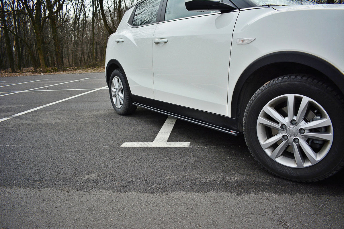 Street+ Seitenschweller Leisten passend für SSANGYONG TIVOLI schwarz Hochglanz – Ansicht 1