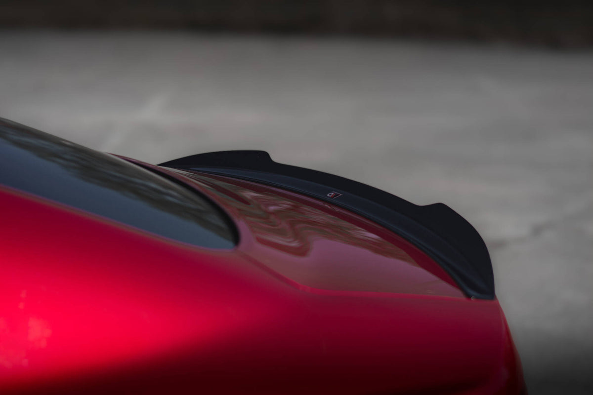 Heckspoiler Lippe Jaguar XE R-Dynamic X760 Facelift schwarz Hochglanz – Ansicht 1