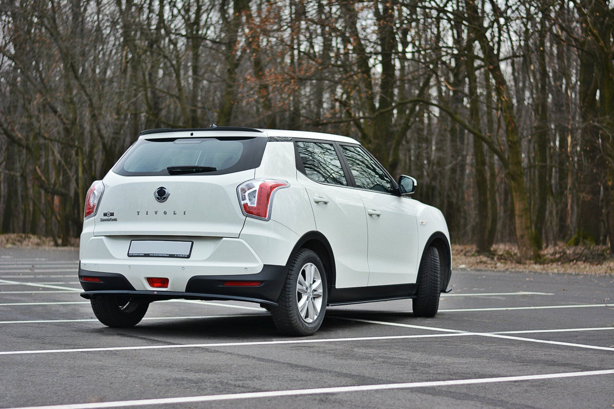 Heckansatz SSANGYONG TIVOLI schwarz Hochglanz – Ansicht 1