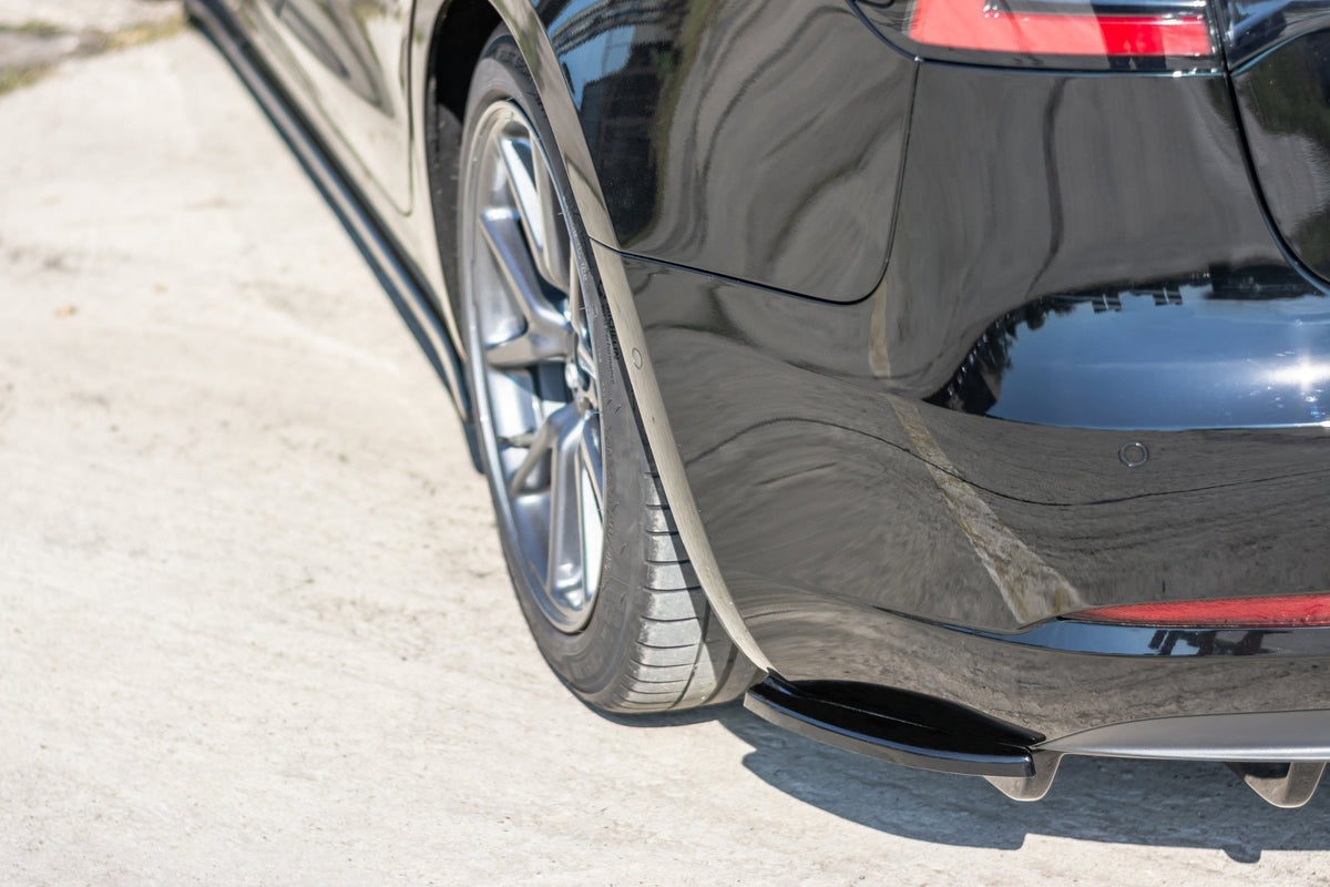 Heck Ansatz Flaps Diffusor passend für Tesla Model 3 schwarz Hochglanz – Ansicht 4