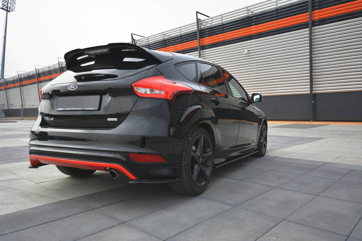 Heckspoiler Lippe Ford Focus ST-Line Mk3 FL schwarz Hochglanz – Ansicht 4